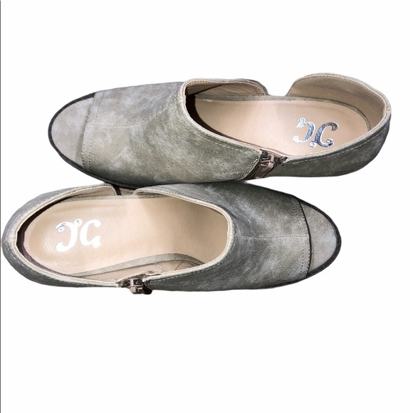 Tan size 8 1/2 open ankle zippered booties - Picture 6 of 9